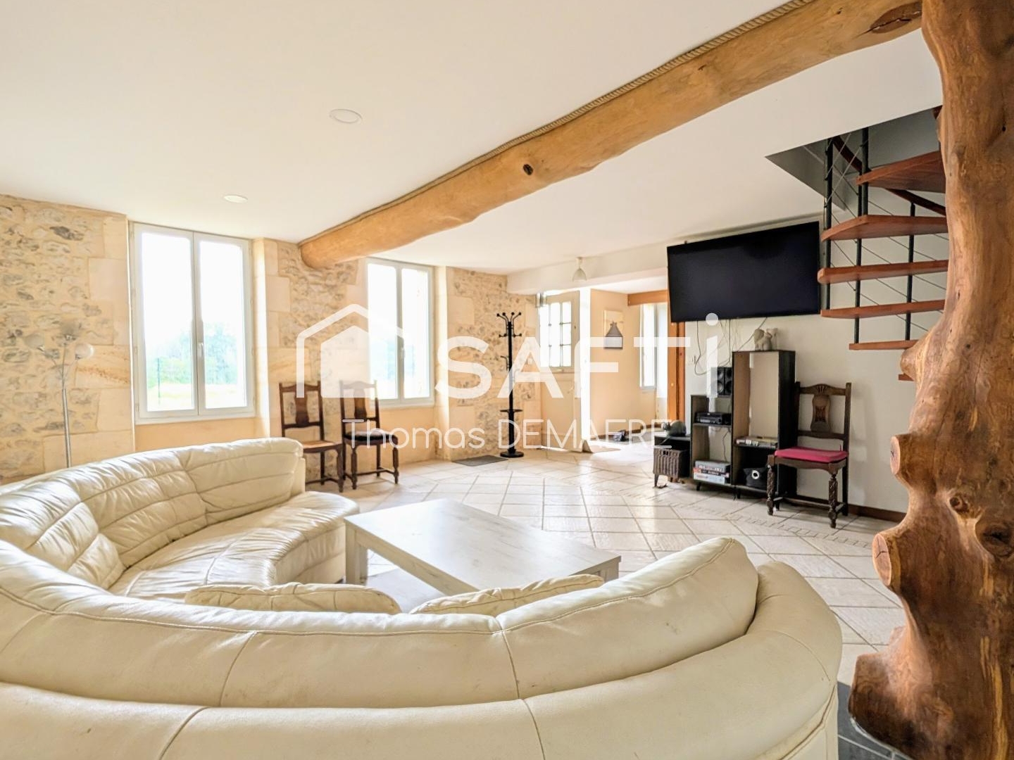 Maison à vendre - 6 pièces - 163m2 - Rouffignac (17130)