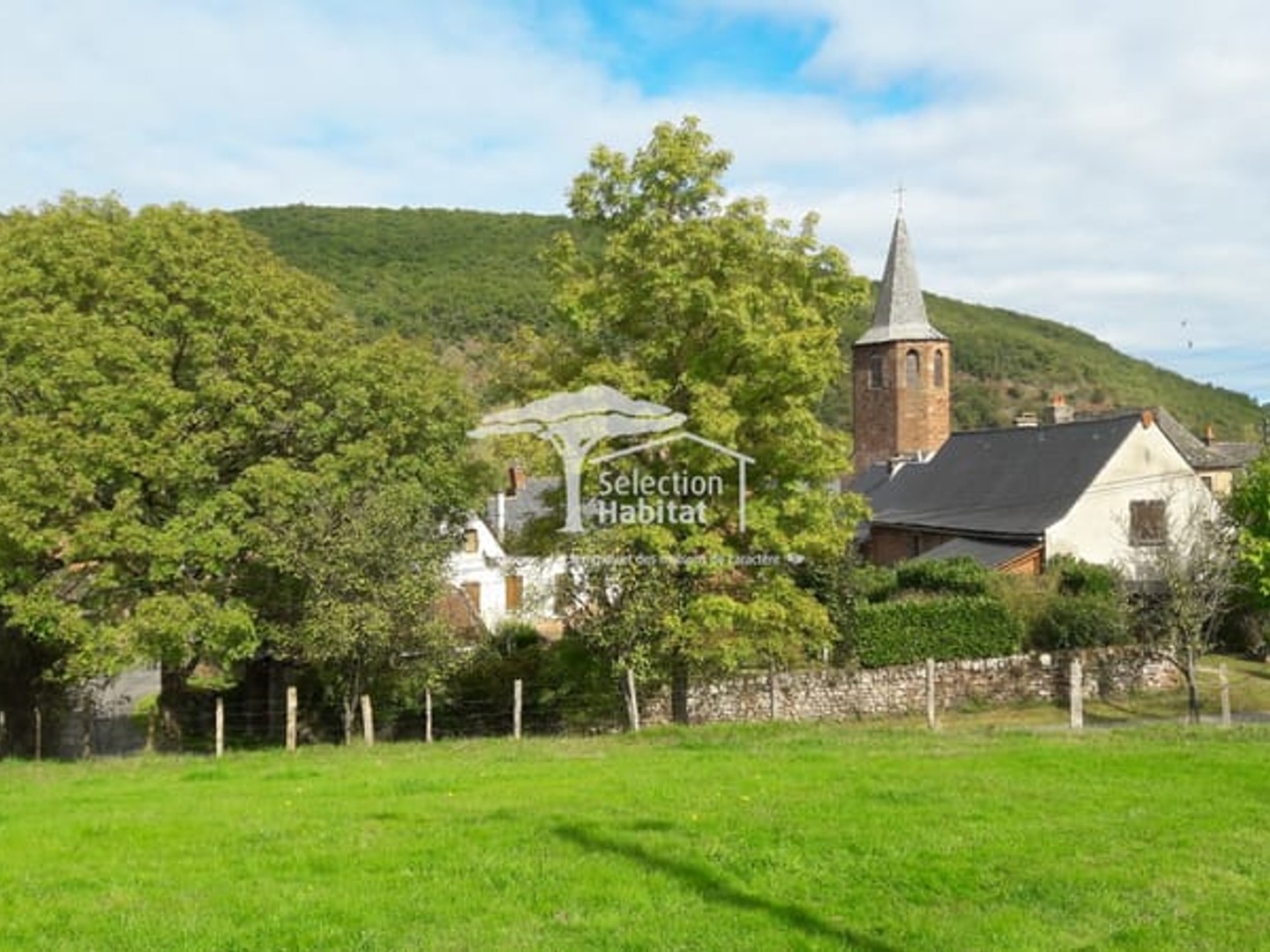 PROCHE DE L'AEROPORT, tERRAIN CONSTRUCTIBLE DE 1368M²