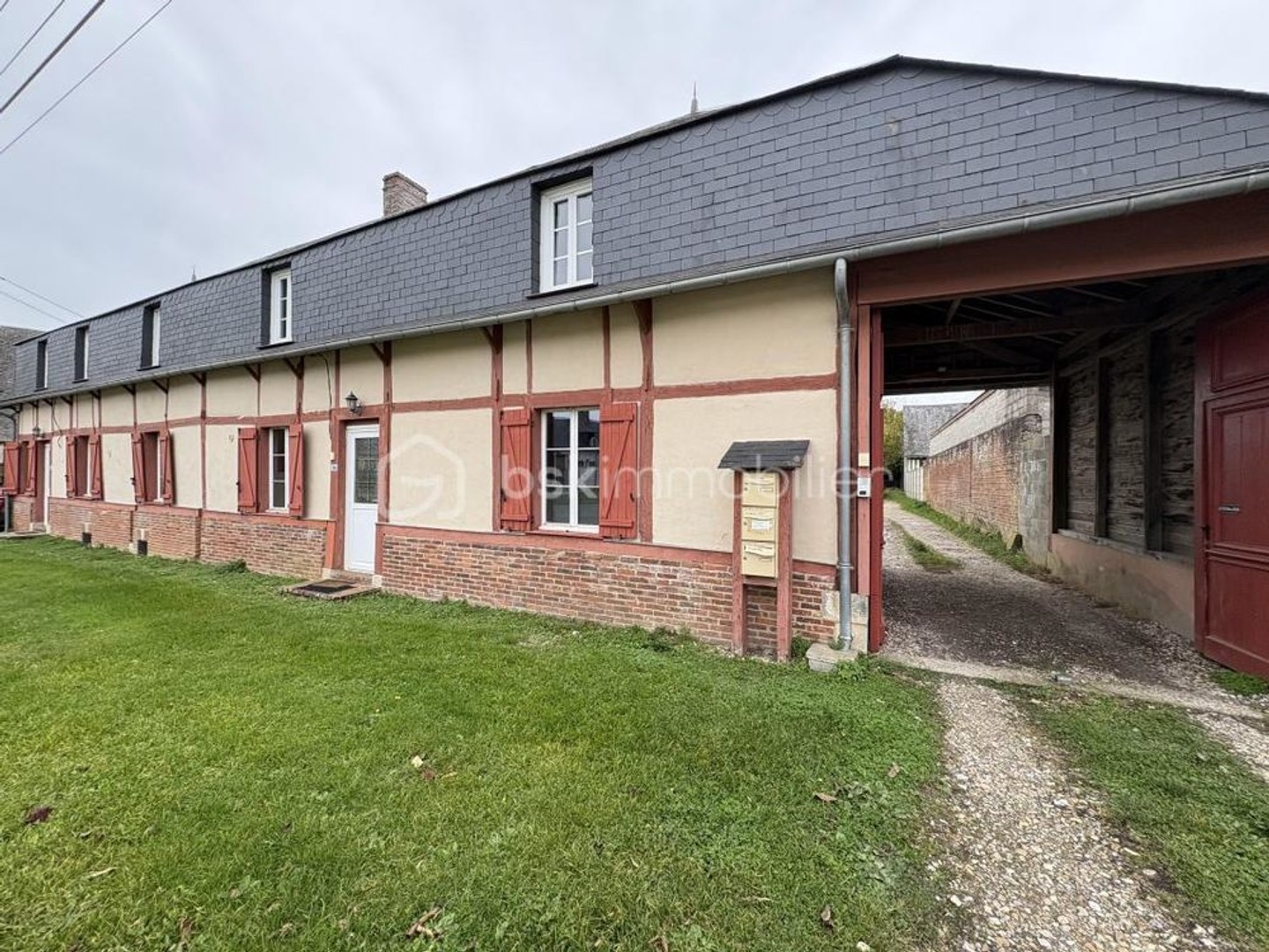 Immeuble à vendre - 10 pièces - 248m2 - Fouilloy (60220)