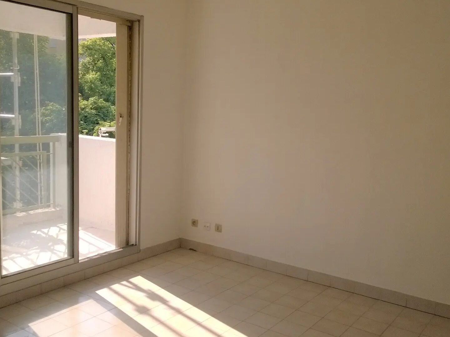 Parking / garage / box à vendre - 22m2 - Nice (06100)