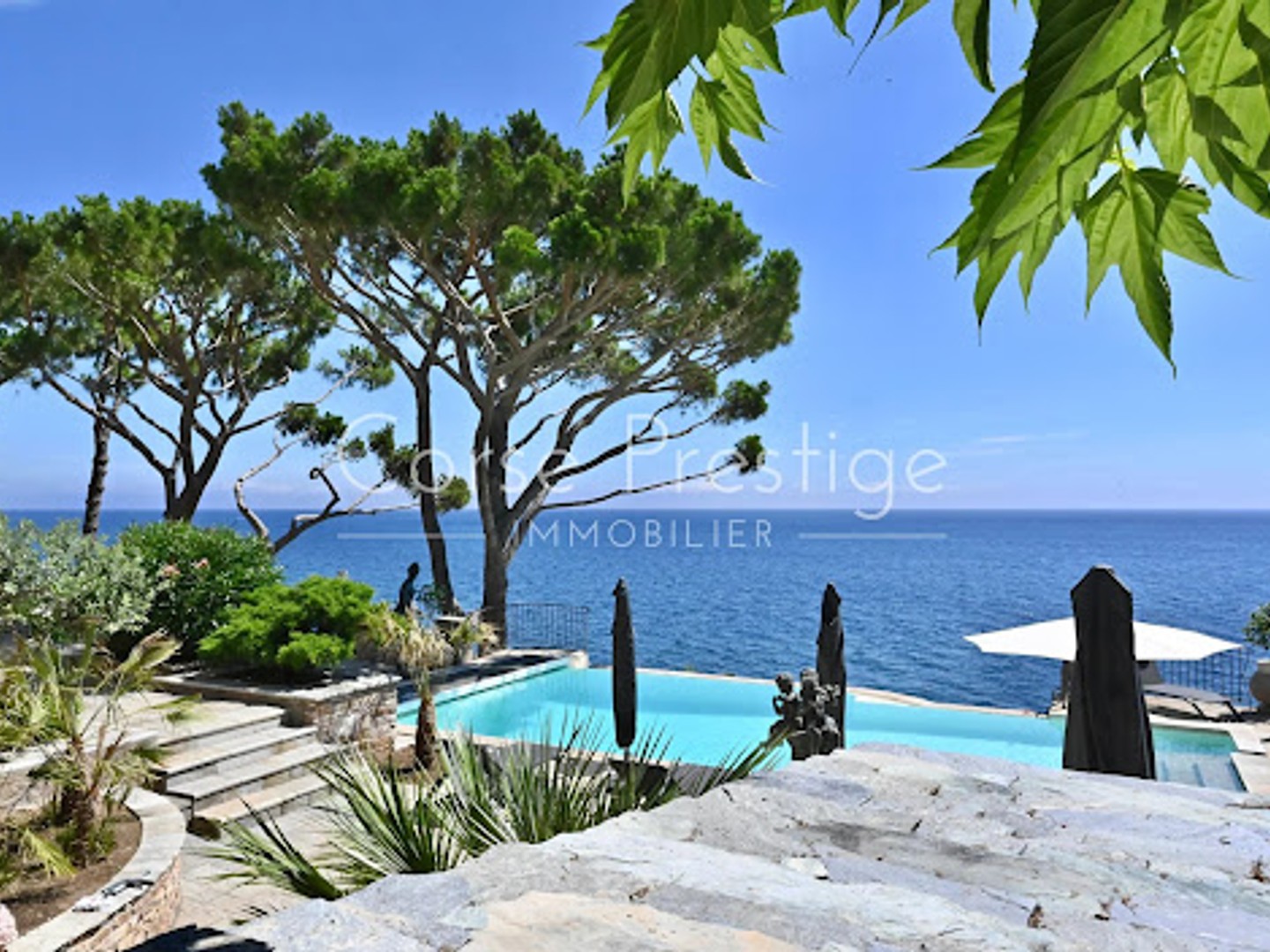 Villa 15 pièces 380 m²