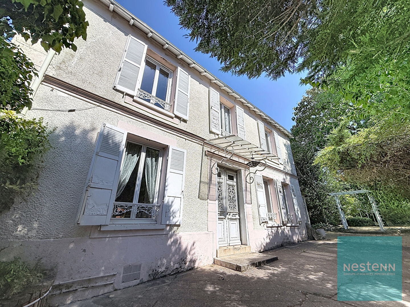 Maison à vendre - 6 pièces - 127m2 - Ville-Saint-Jacques (77130)