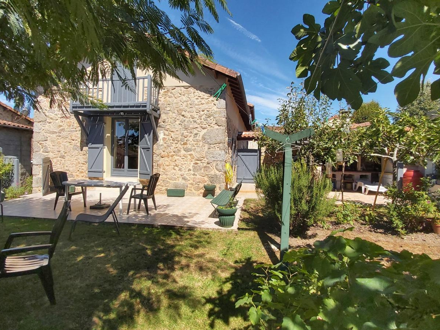 Maison à vendre - 4 pièces - 121m2 - Savignac-De-Nontron (24300)