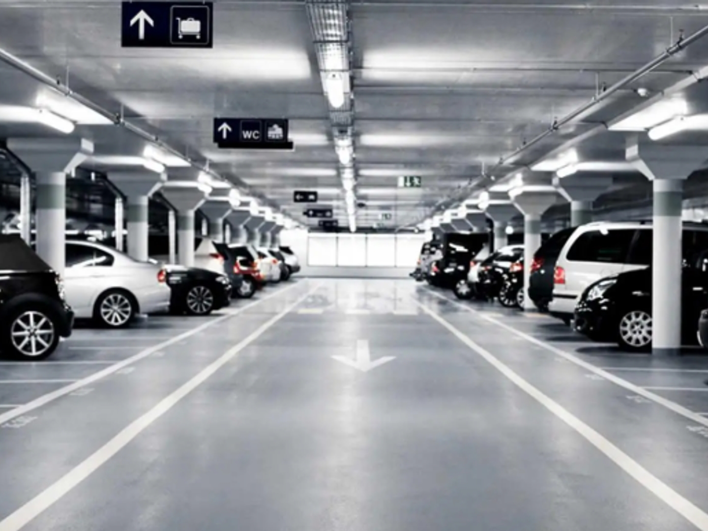 Parking / garage / box à vendre - 13m2 - Rezé (44400)