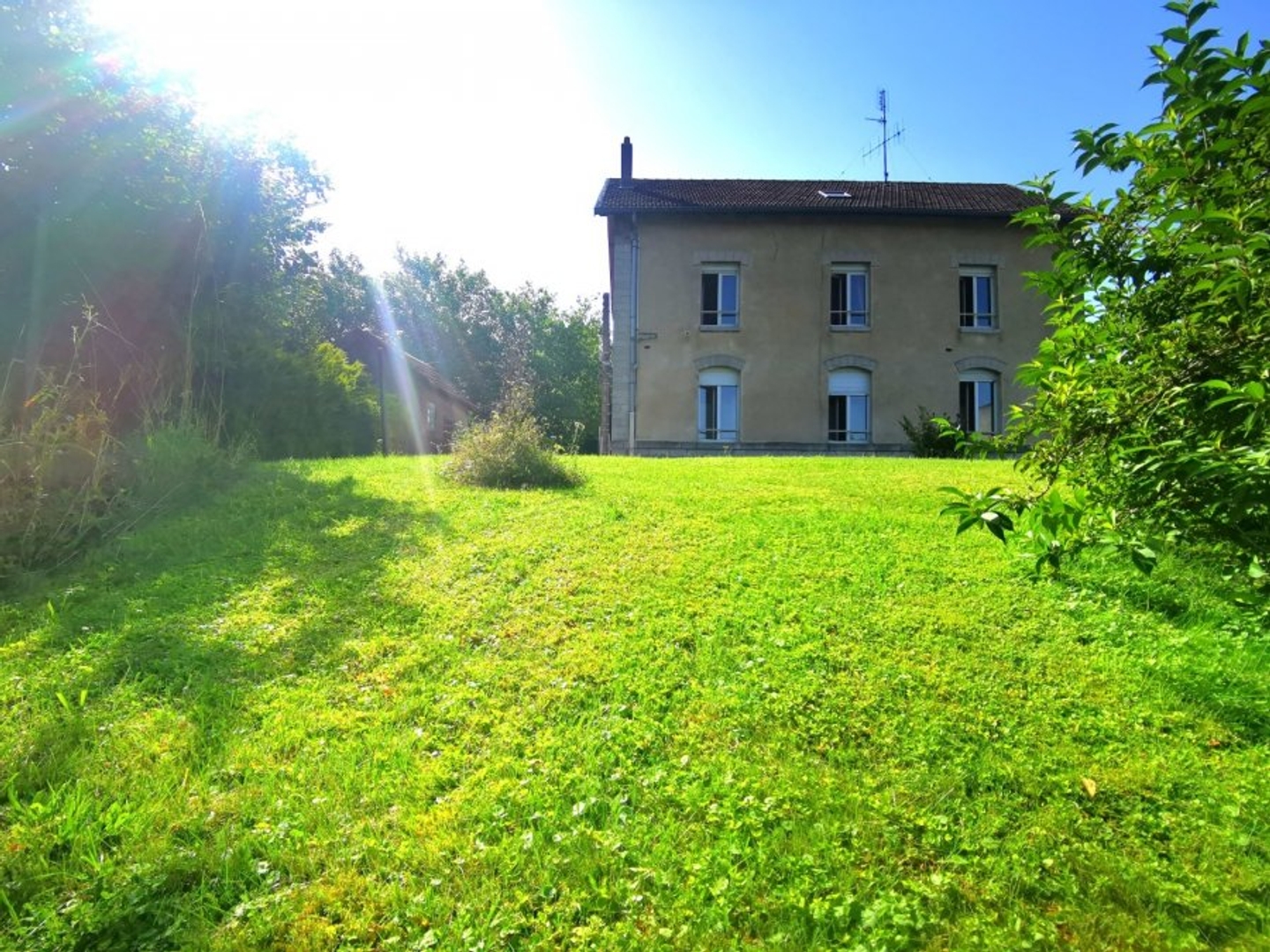 Maison 10 pièces 230 m²