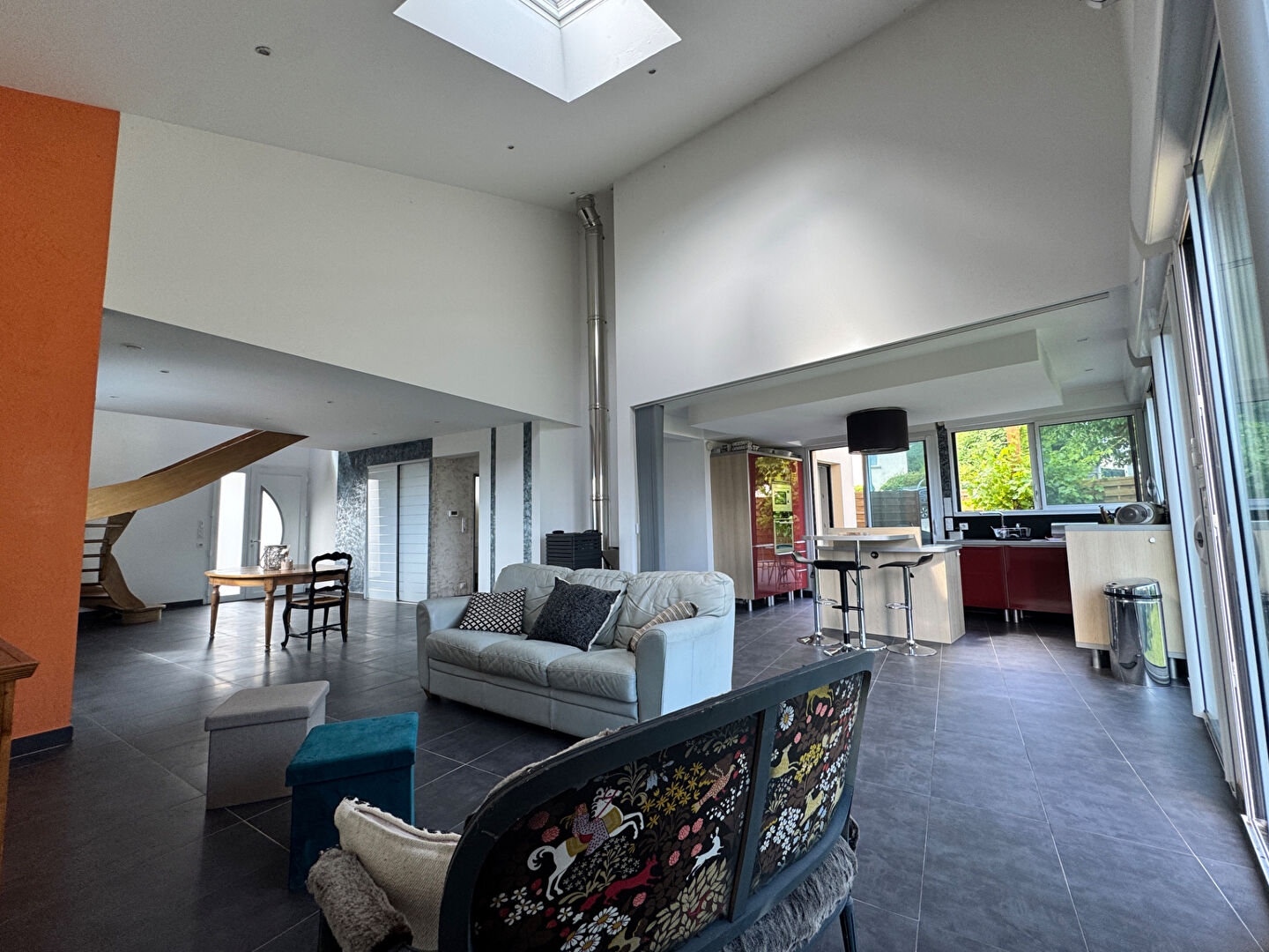 MAISON D'ARCHITECTE (DE 2013) DE 161 M2 SH SUR 613 M2 DE TERRAIN À CHARLEVILLE QUARTIER DU THEUX