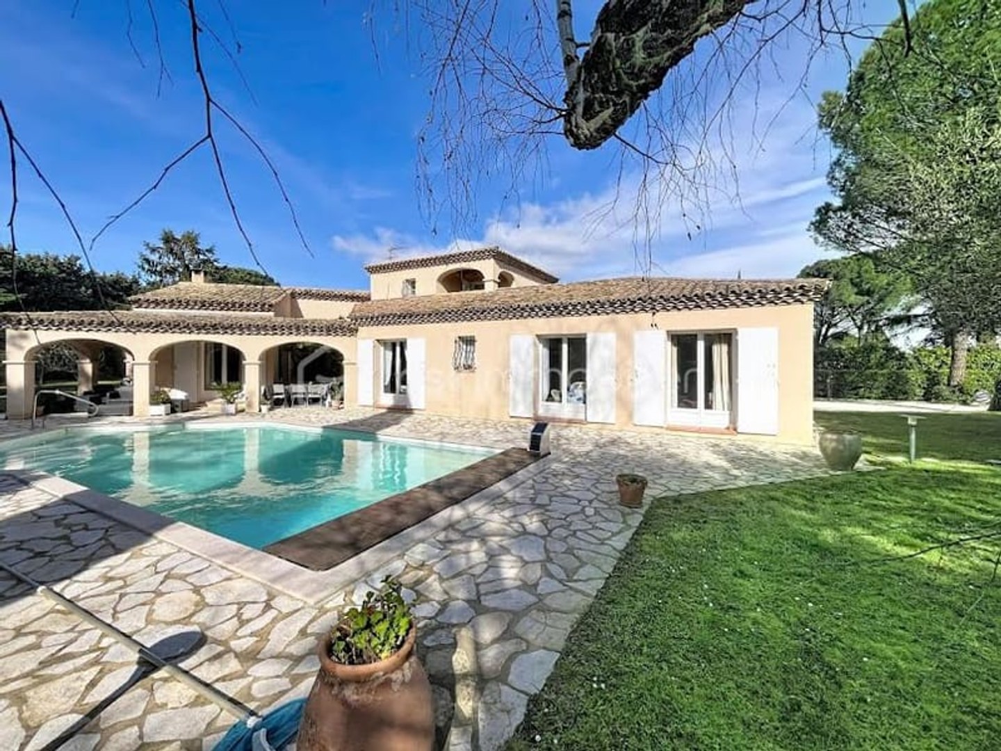Maison 7 pièces 180 m²