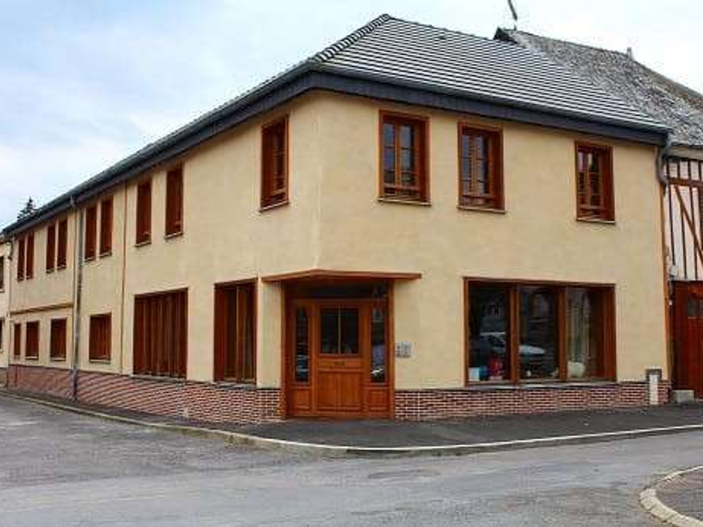 Hôtel restaurant éco-labellisé à vendre à Signy