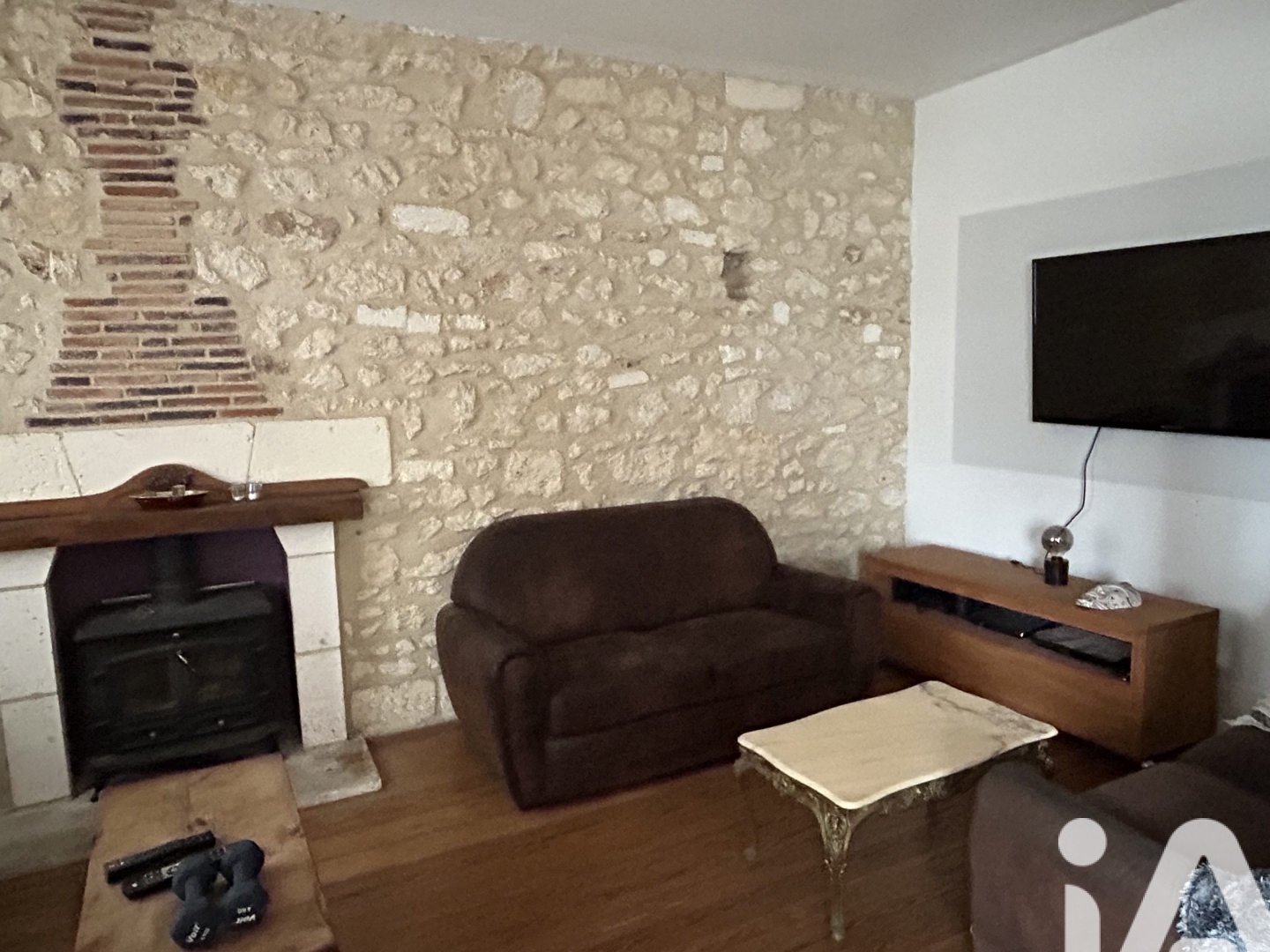Maison à vendre - 1 pièce - 160m2 - Aubeterre-Sur-Dronne (16390)