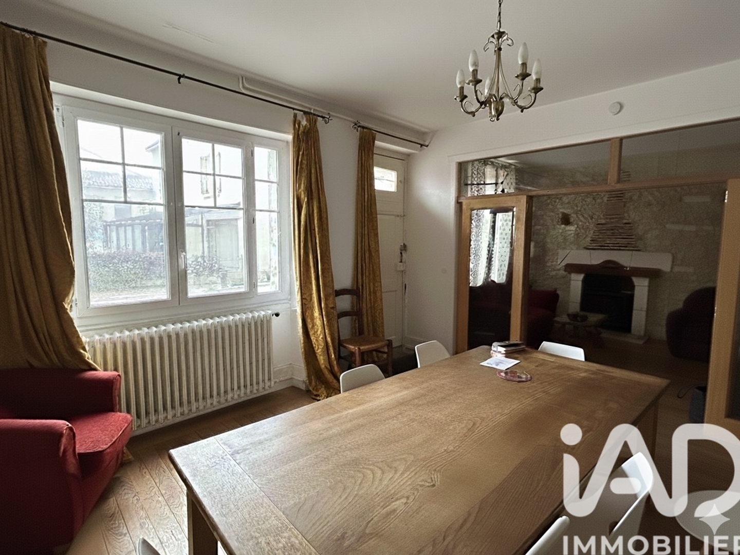 Maison à vendre - 1 pièce - 160m2 - Aubeterre-Sur-Dronne (16390)