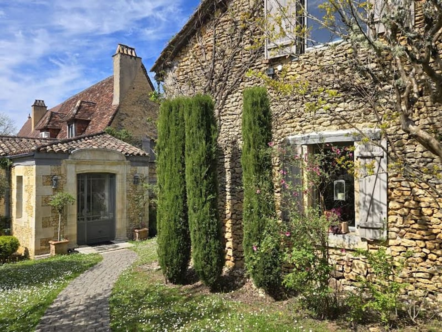 Maison 10 pièces 264 m²