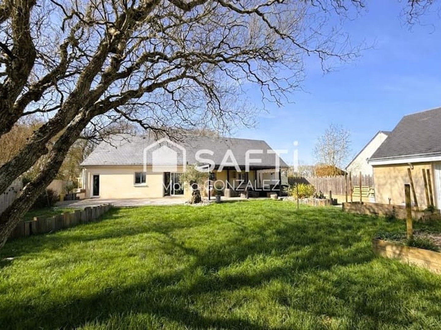 Maison 8 pièces 121 m²