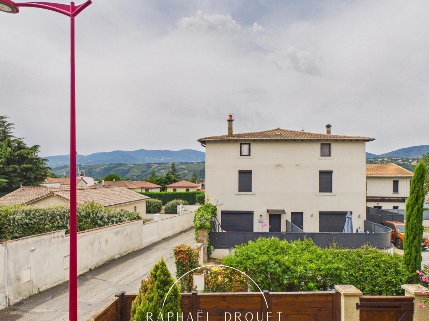 Maison à vendre - 6 pièces - 165m2 - Saint-Clair-Du-Rhône (38370)