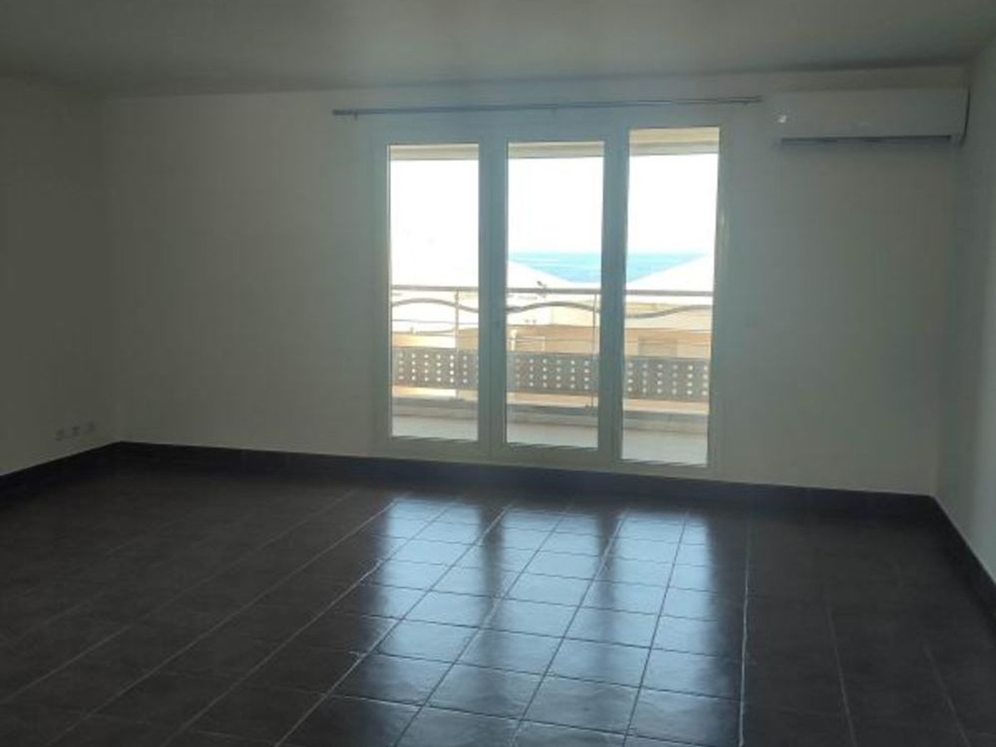 Appartement à vendre - 4 pièces - 77m2 - La Possession (97419)