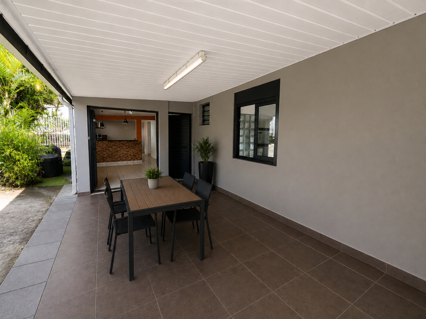 Maison à vendre - 6 pièces - 145m2 - Saint-Denis (97417)
