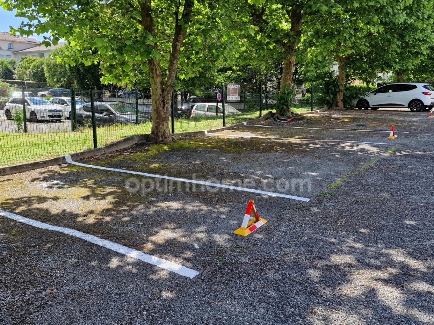 Parking / garage / box à vendre - 12m2 - Bordeaux (33200)
