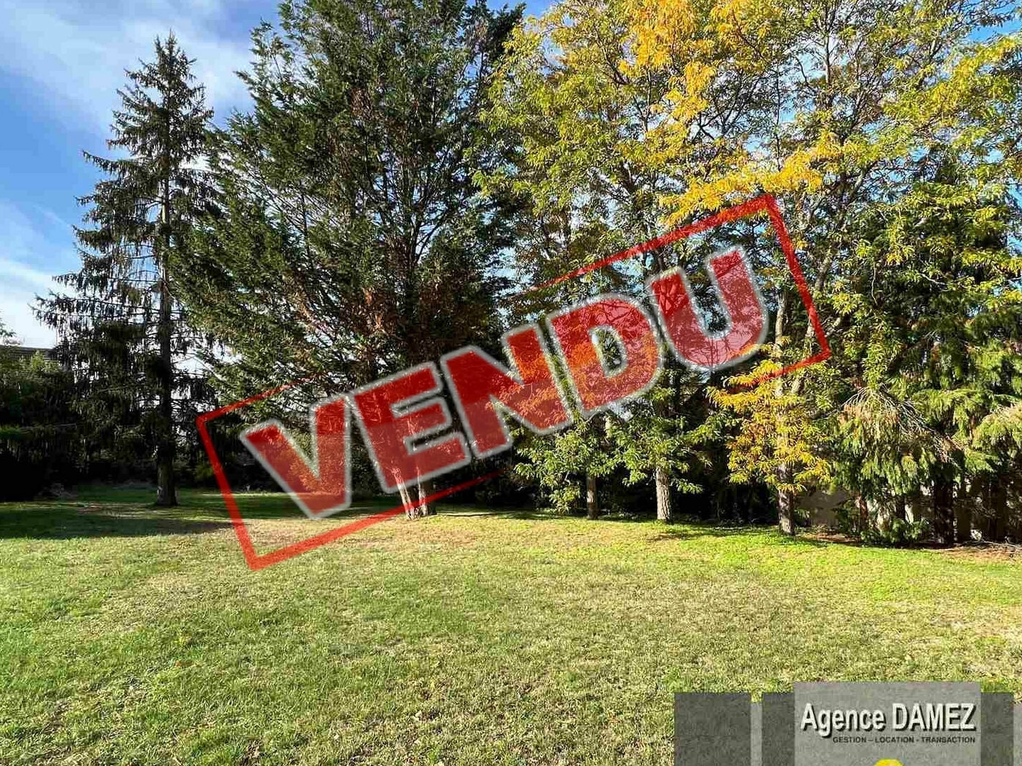 DOURDAN, terrain à bâtir de 931 m²