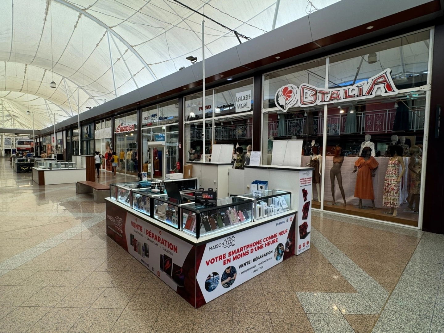 Magasin à vendre - 1 pièce - 300m2 - Remire-Montjoly (97354)