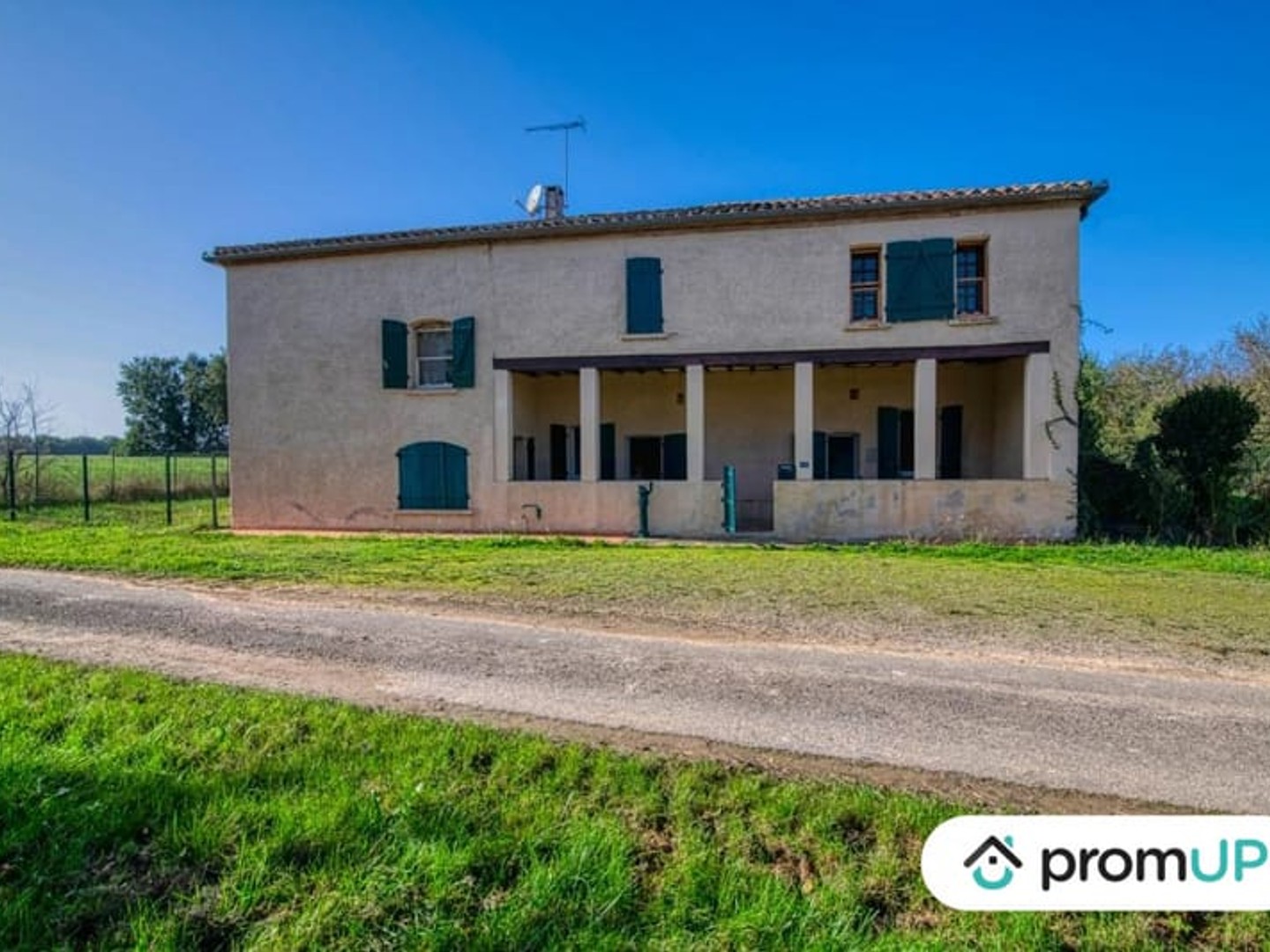 Maison 4 pièces 371 m²