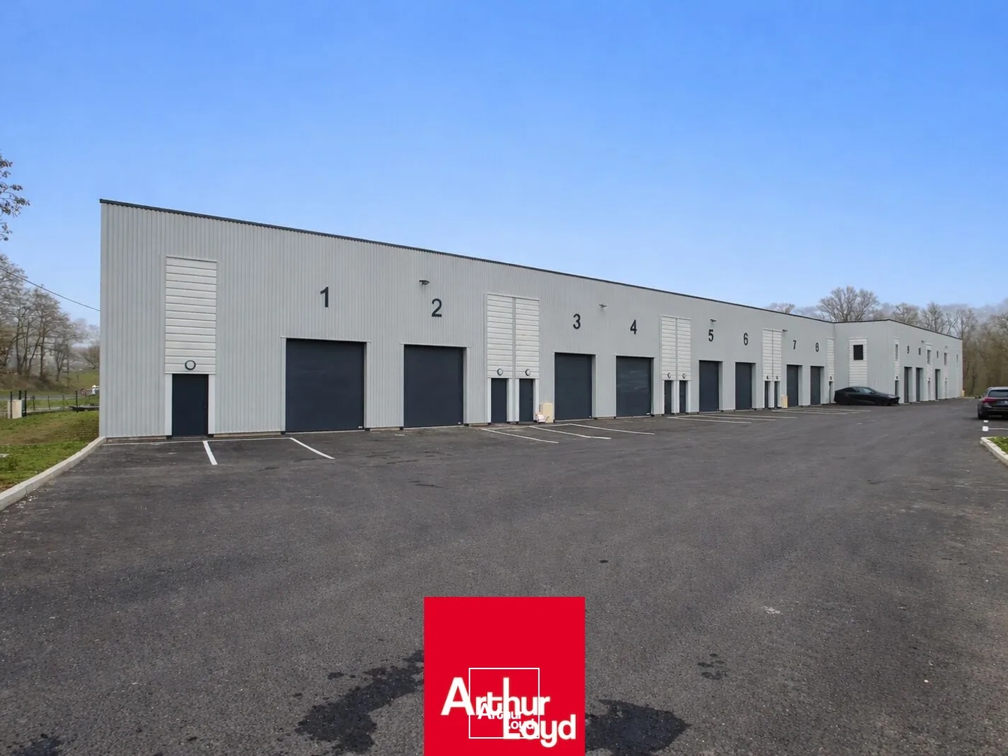 Locaux à vendre - 2735m2 - L'arbresle (69210)