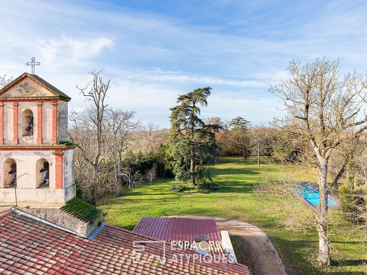 Demeure d'exception du XVIIIe siècle avec parc et piscine proche de Toulouse