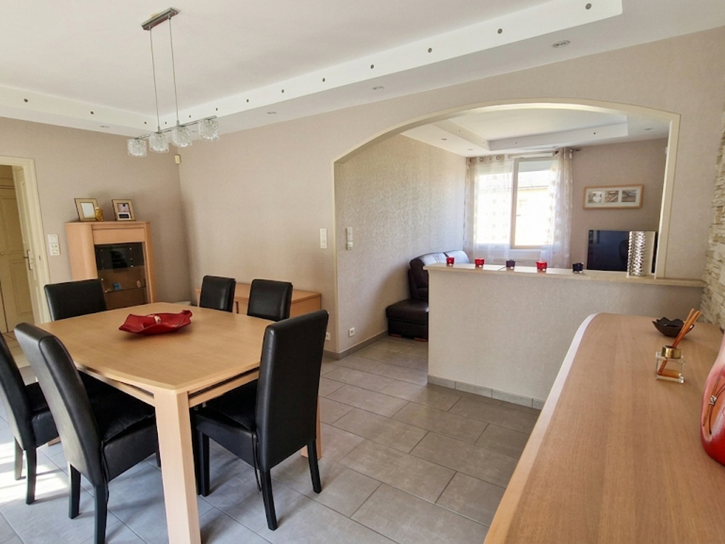 Maison familiale soigneusement rénovée