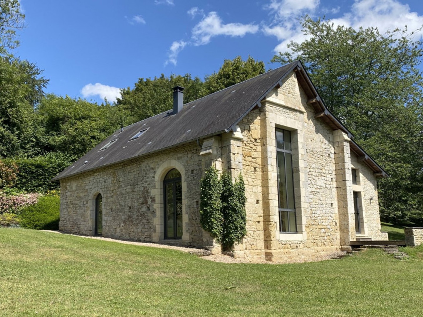 Maison 8 pièces 305 m²