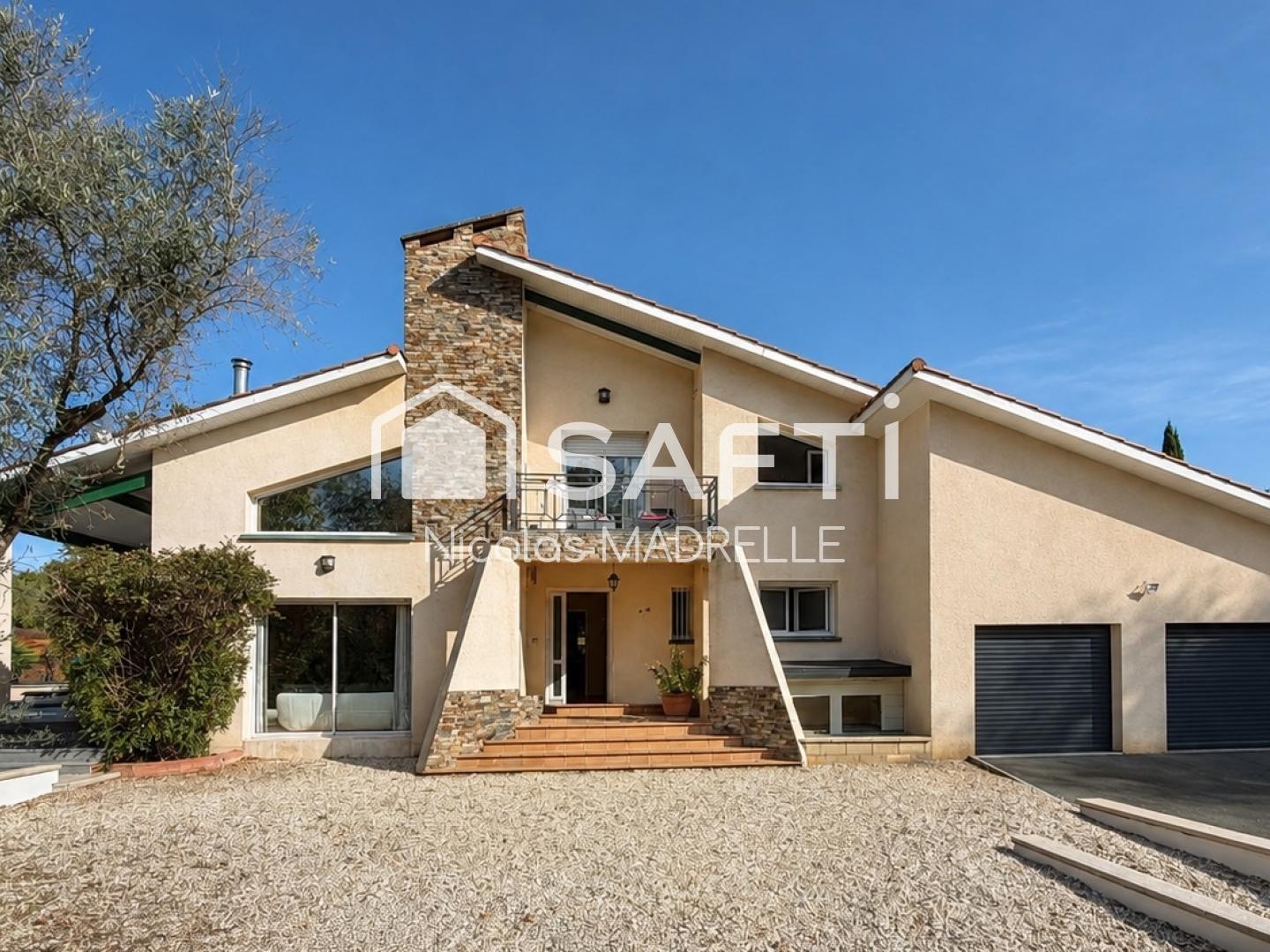 Maison à vendre - 7 pièces - 195m2 - Saint-Loubès (33450)