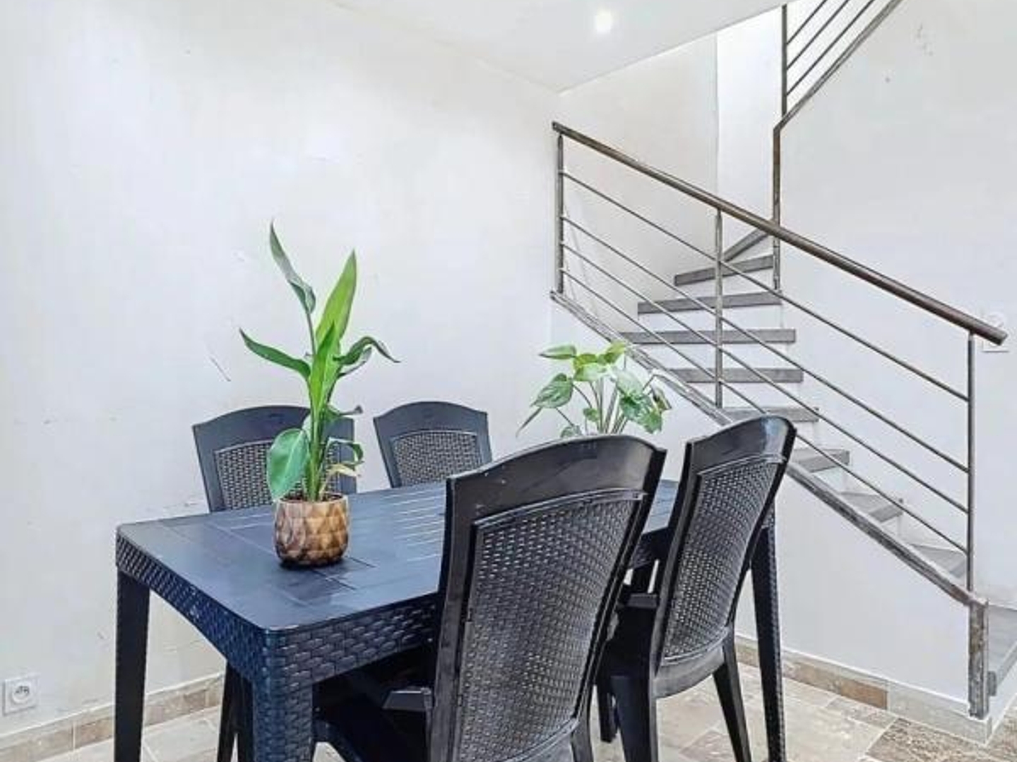 BELLE MAISON dans un quartier prisé