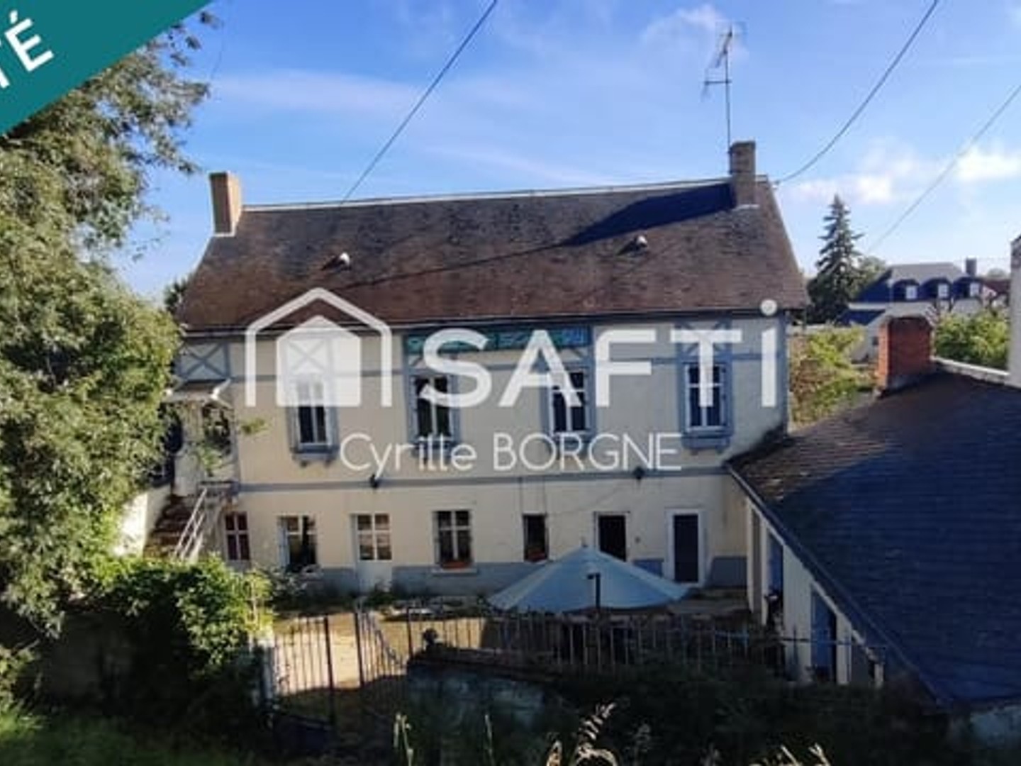 Bureaux 9 pièces 238 m²