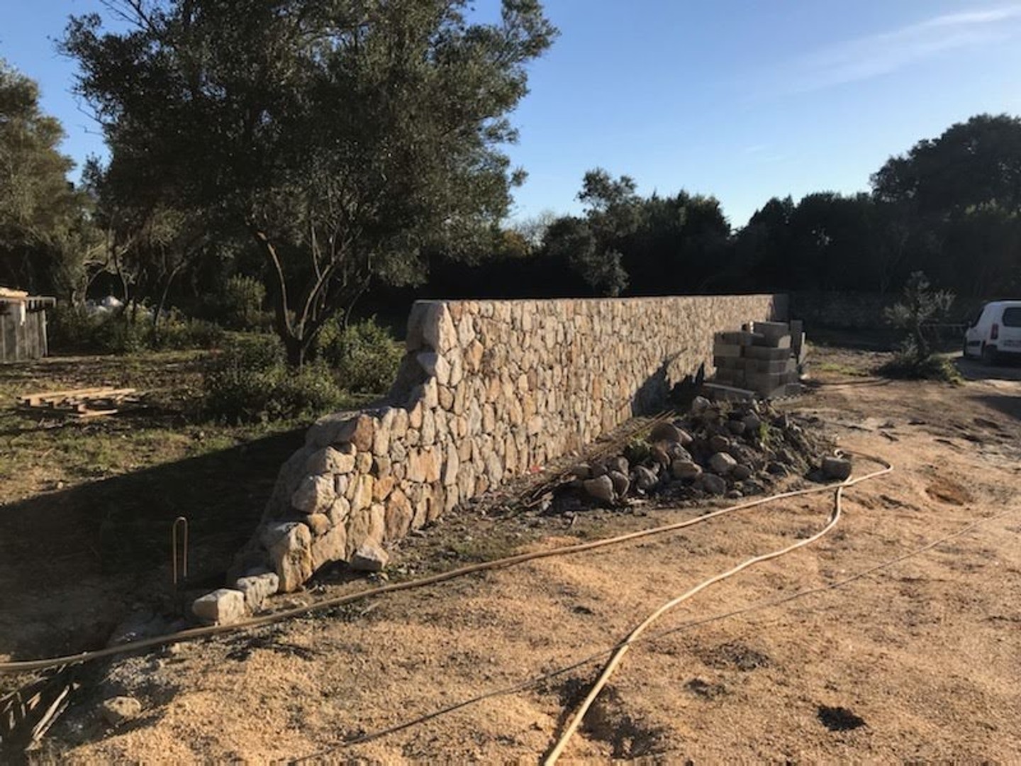 Terrain 700 m²