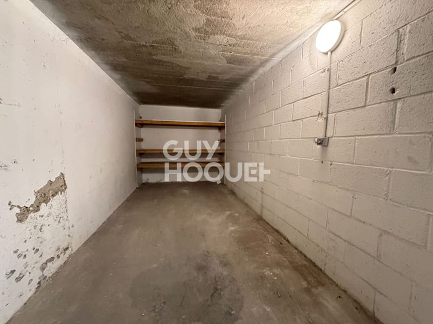 Parking / garage / box à vendre - 13m2 - Gentilly (94250)