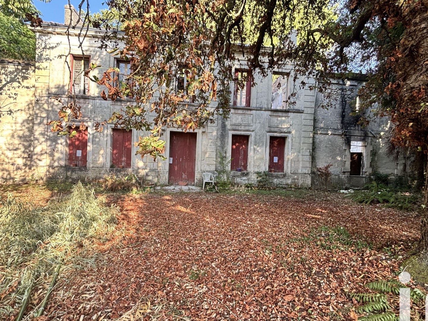 Maison 10 pièces 300 m²