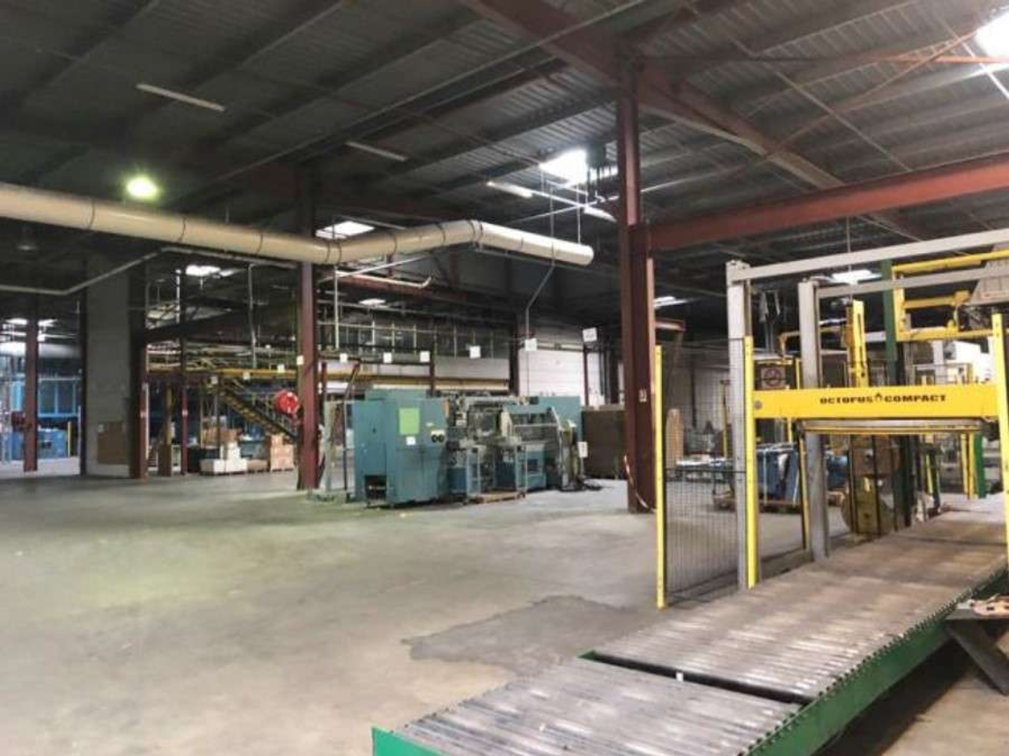 À vendre entrepôt de 27 000m² en za à Nieppe