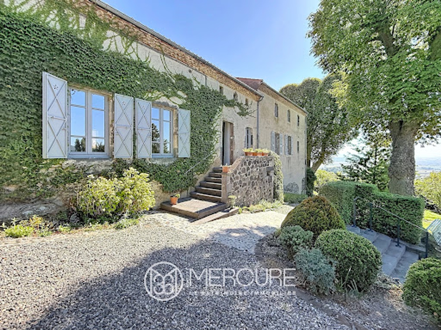 Propriété 17 pièces 425 m²