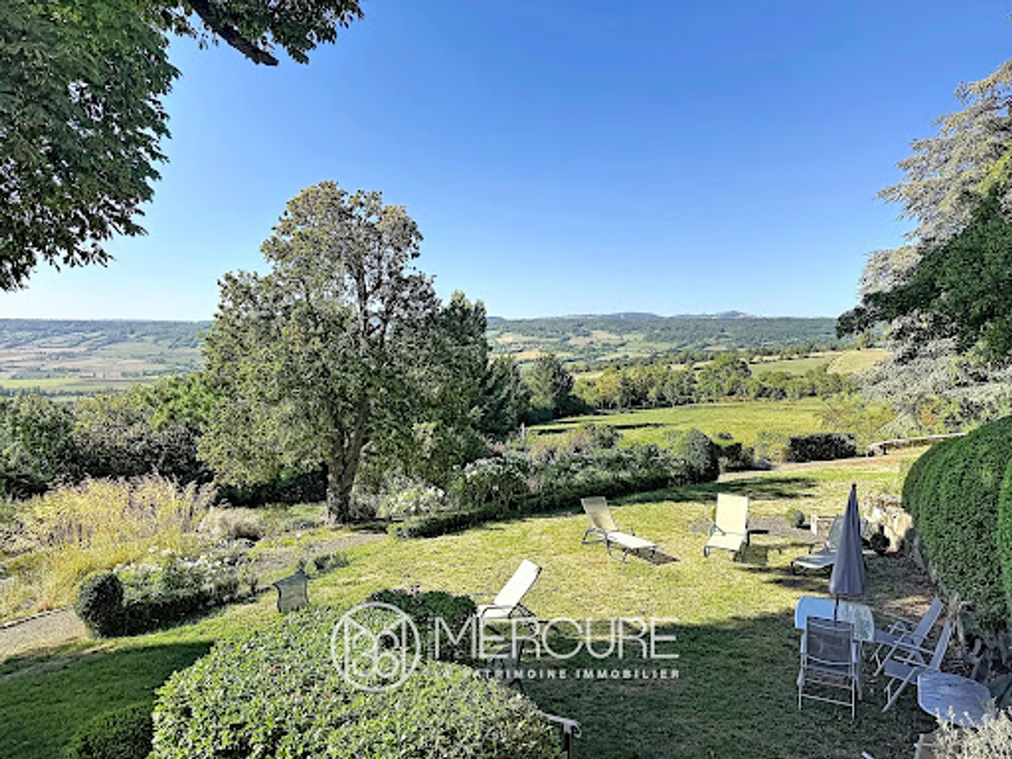 Maison à vendre - 17 pièces - 425m2 - Solignat (63500)