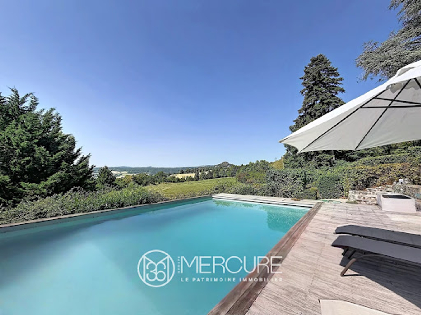 Maison à vendre - 17 pièces - 425m2 - Solignat (63500)