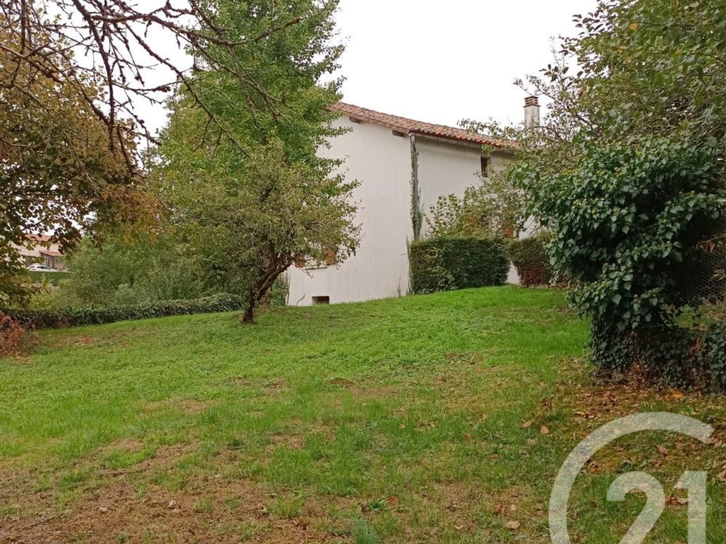 Maison à vendre - 4 pièces - 249m2 - Marcillé (79500)