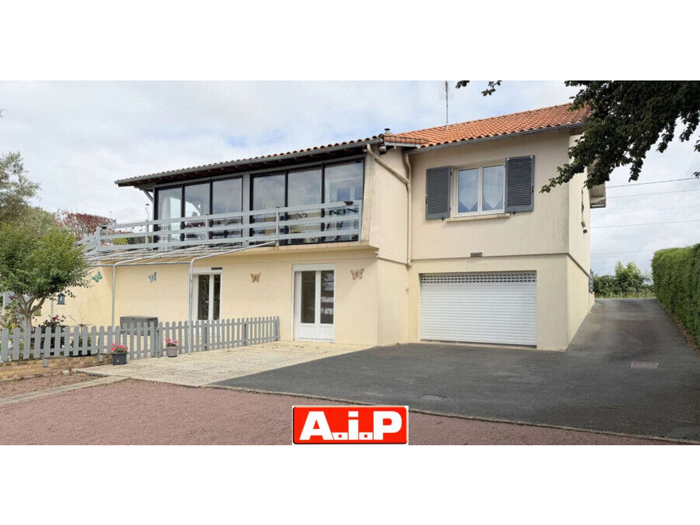 Maison à vendre - 8 pièces - 174m2 - La Châtaigneraie (85120)