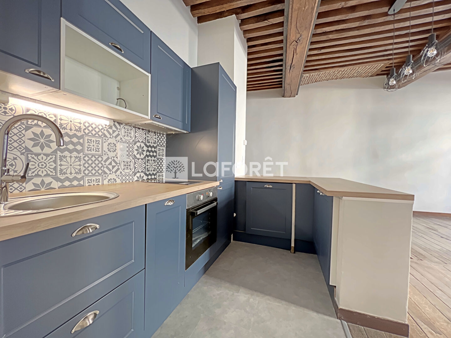 Appartement à vendre - 3 pièces - 81m2 - Bourg-En-Bresse (01000)