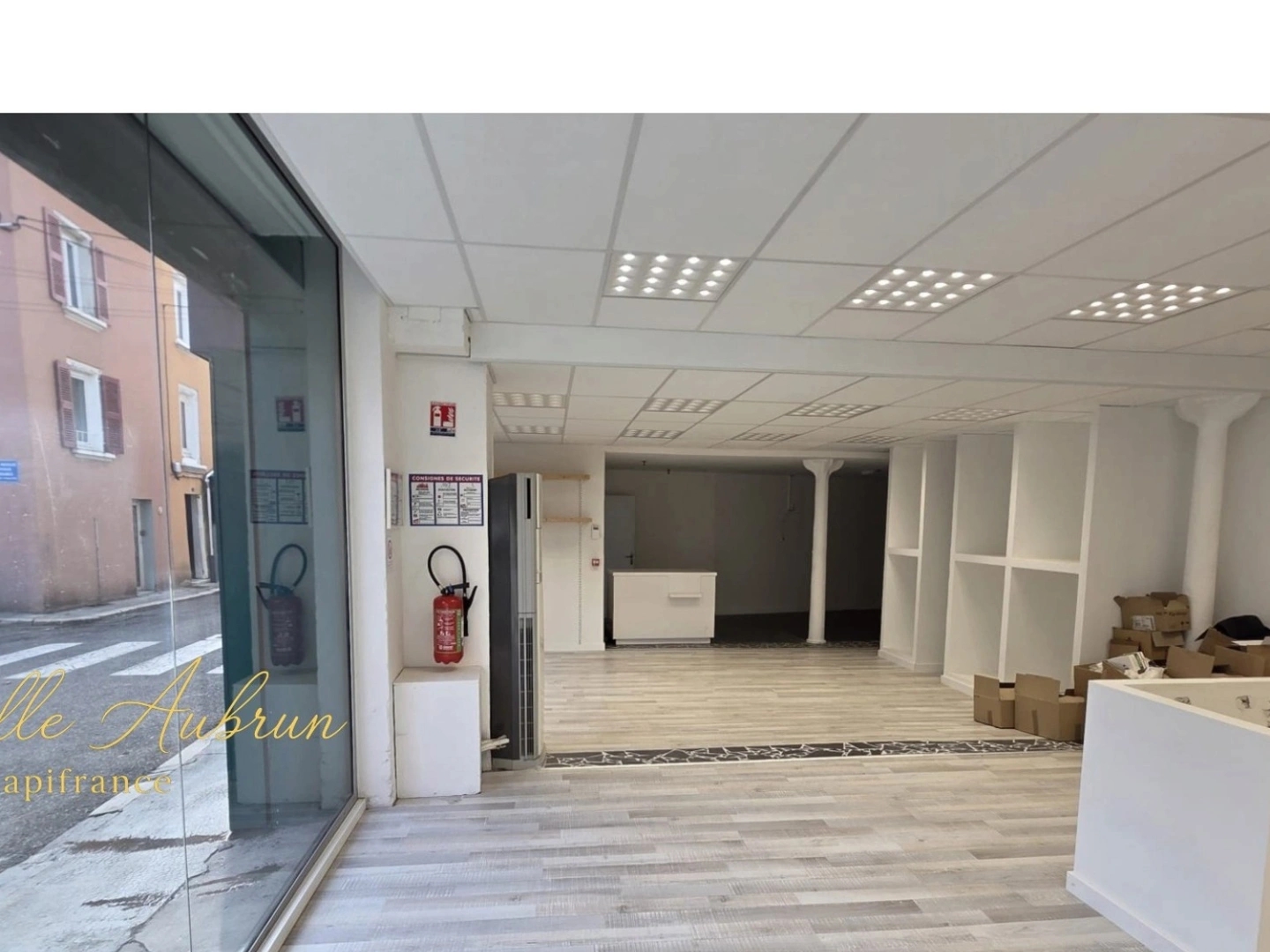 Magasin à vendre - 5 pièces - 109m2 - Voiron (38500)