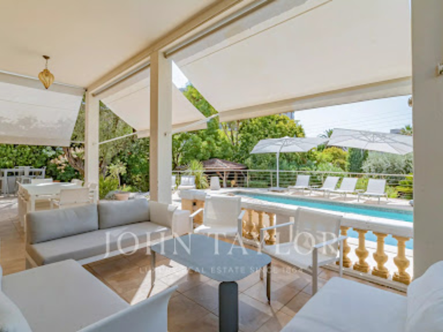 Maison à vendre - 9 pièces - 226m2 - Cannes (06400)