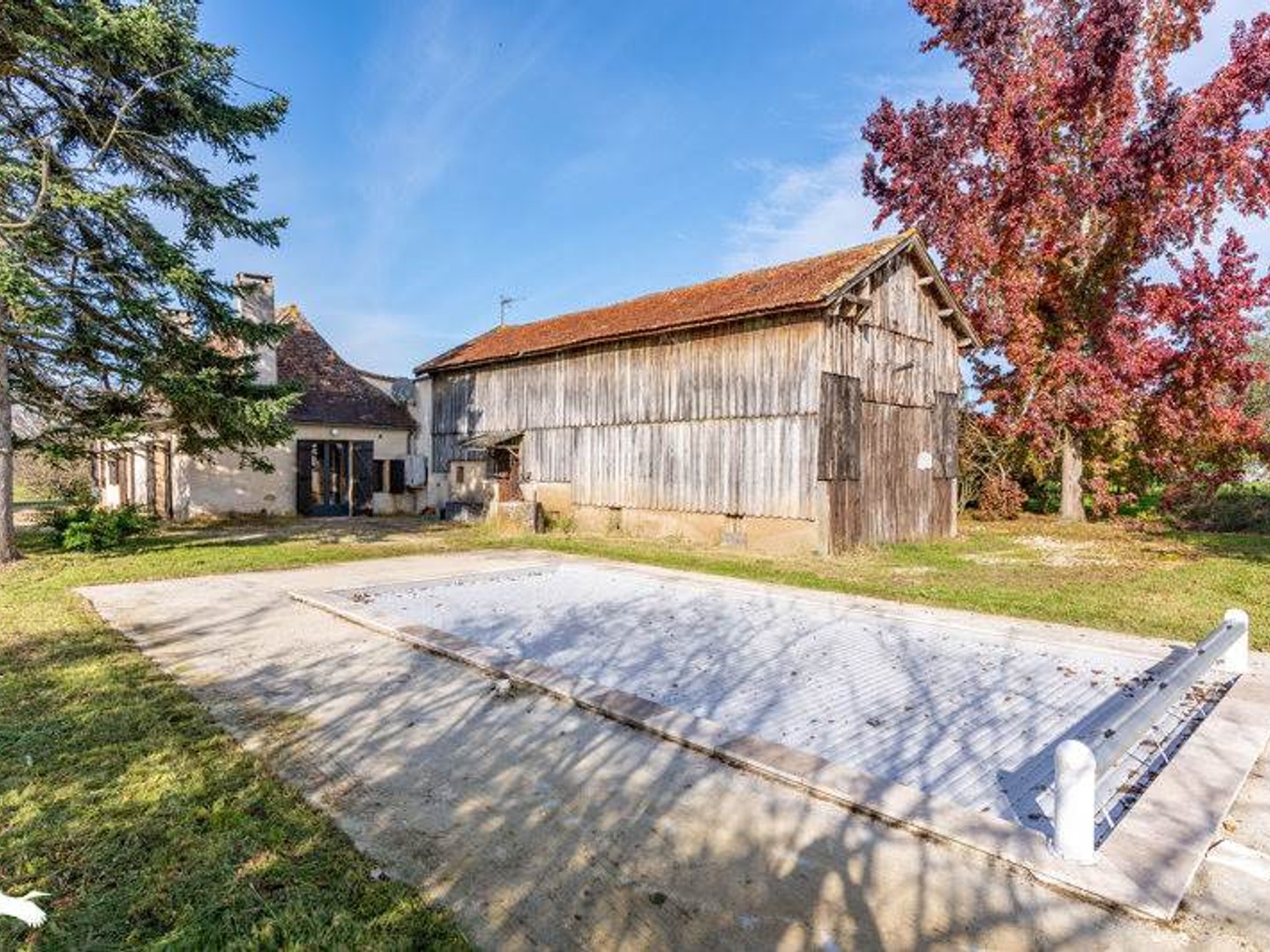 Maison en pierre de 6 pièces principales