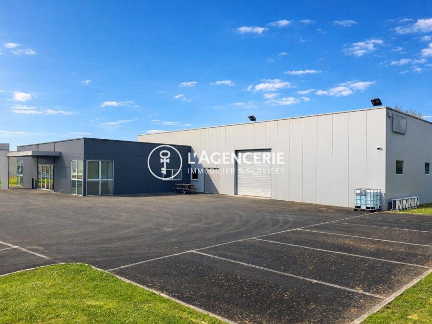 Local d'activité 650 m²