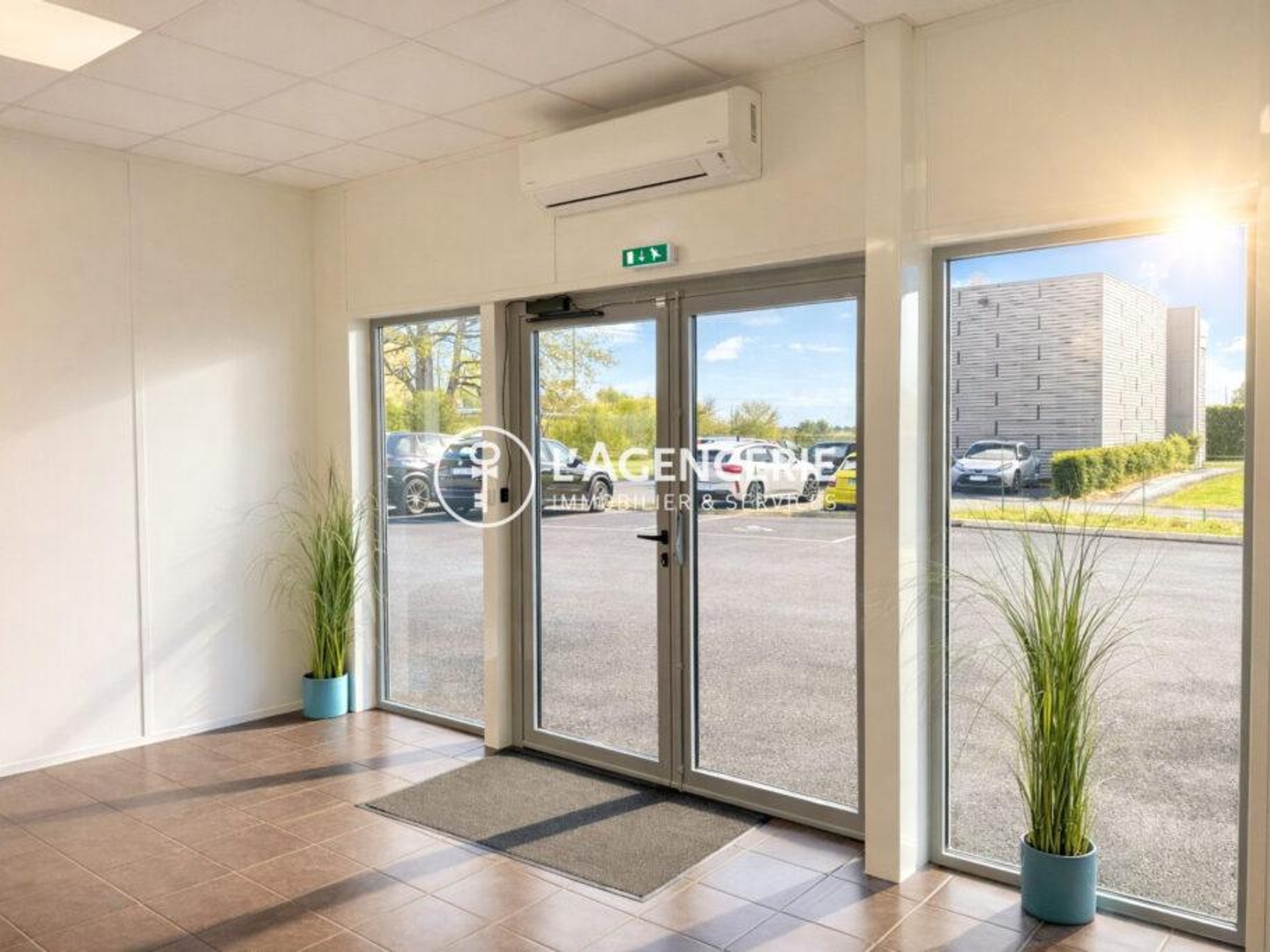 Locaux à vendre - 650m2 - Terssac (81150)