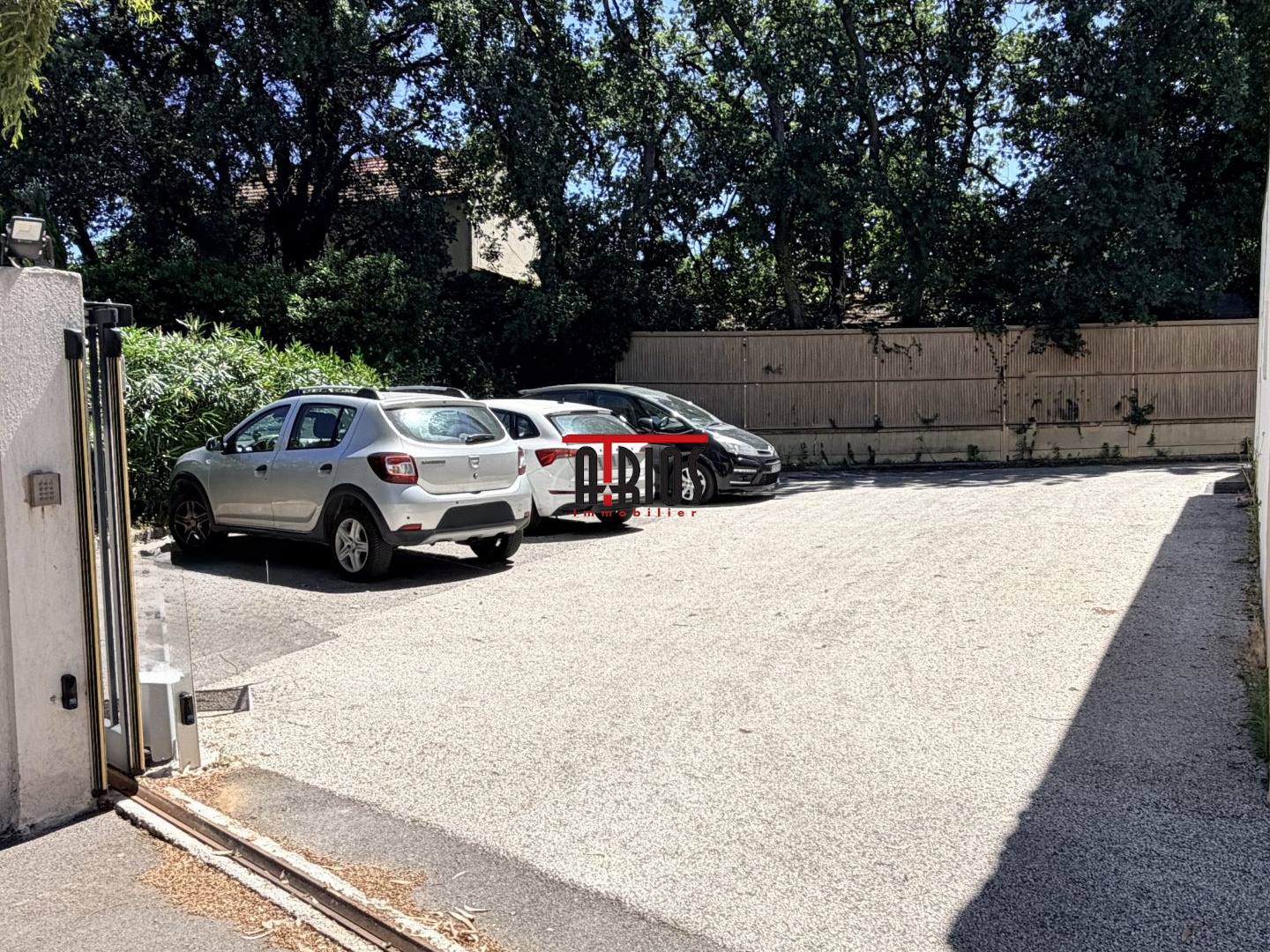 Locaux à vendre - 170m2 - Six-Fours-Les-Plages (83140)