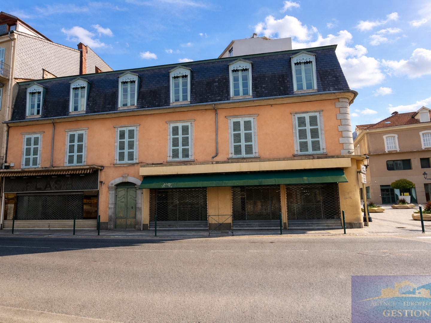 Immeuble 450 m²