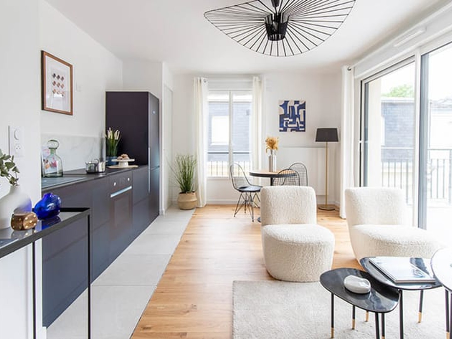 Visitez l'appartement décoré, choisissez parmi nos appartements du 2 au 4 pièces à vendre : emménagez à la fin de l'année !