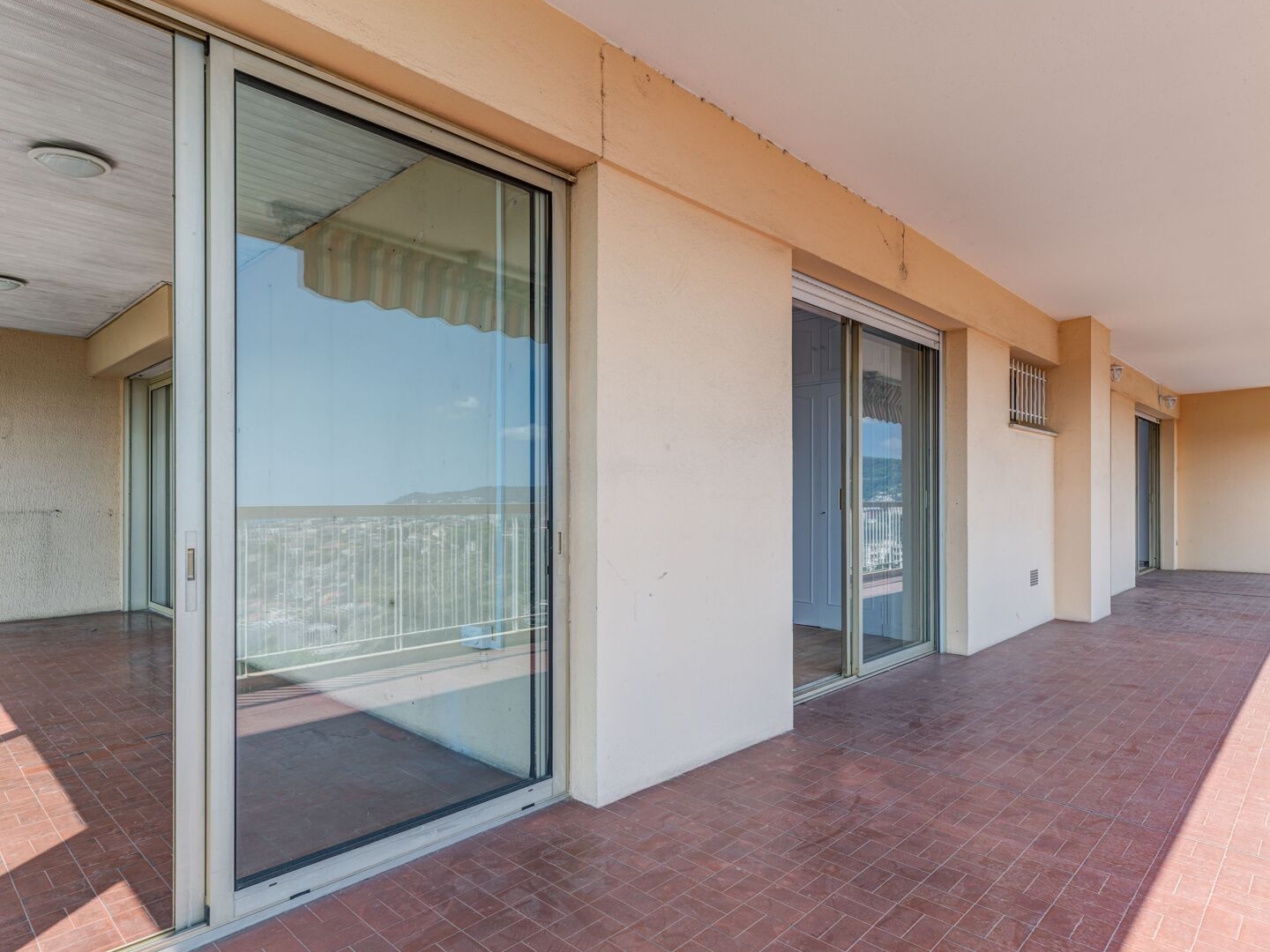 Appartement à vendre - 3 pièces - 81m2 - Nice (06100)