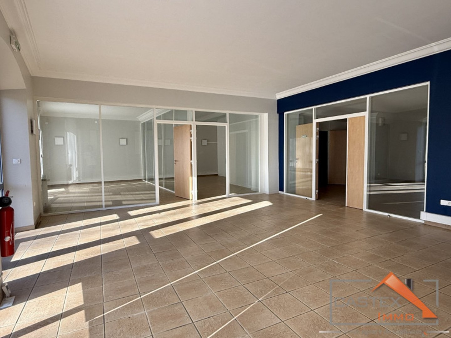 Local commercial 249 m²